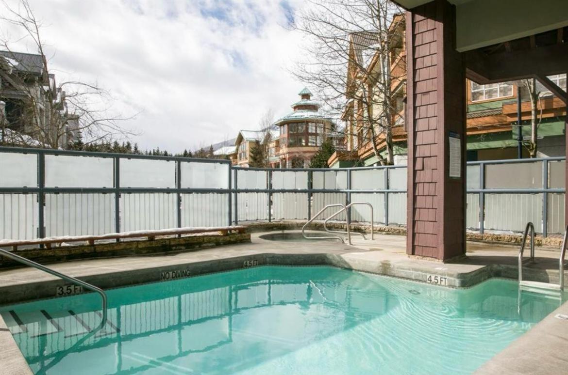 Tyndalstone Lodge 3 Bedroom In The Heart Of Village North Whistler Exteriér fotografie