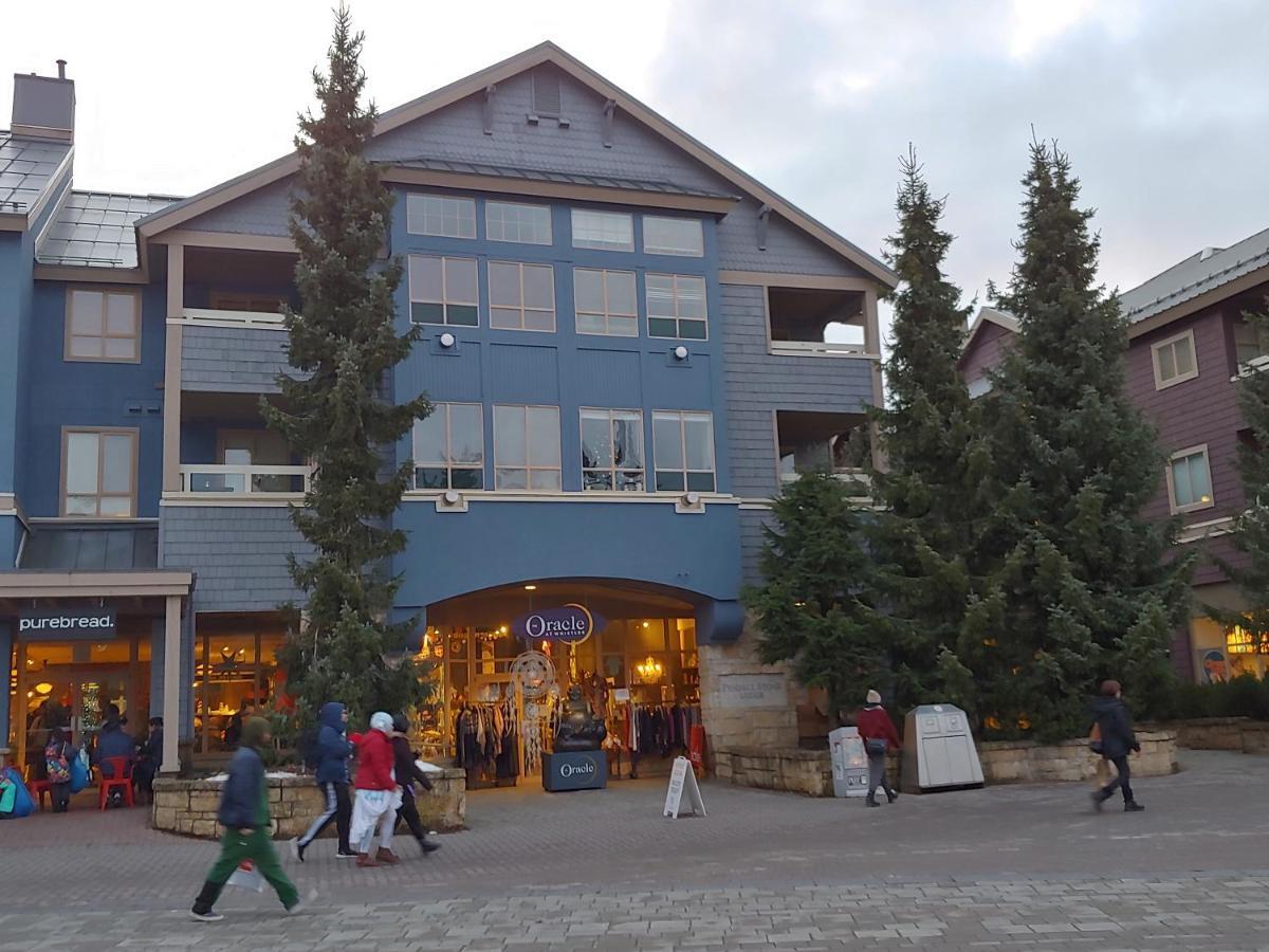 Tyndalstone Lodge 3 Bedroom In The Heart Of Village North Whistler Exteriér fotografie